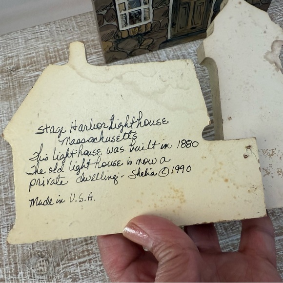 Vintage Handmade and Hand-painted in Massachusetts wooden houses and lighthouses - Picture 16 of 16